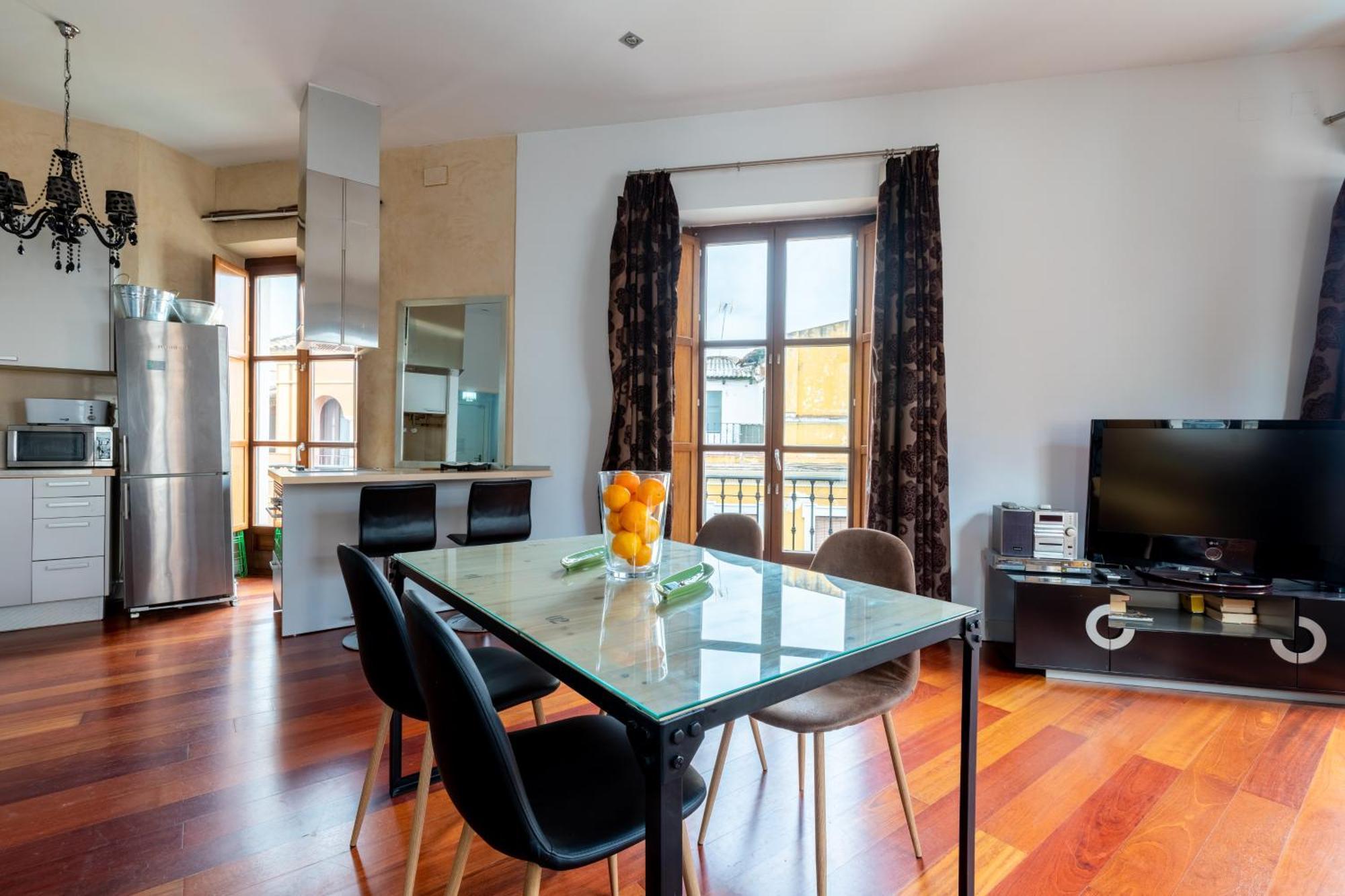 Cathedral Apartment, Upper Floor Apartment Севілья Екстер'єр фото